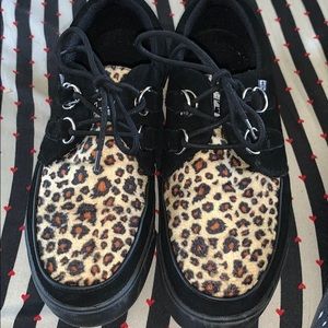 TUK leopard fuzzy creepers